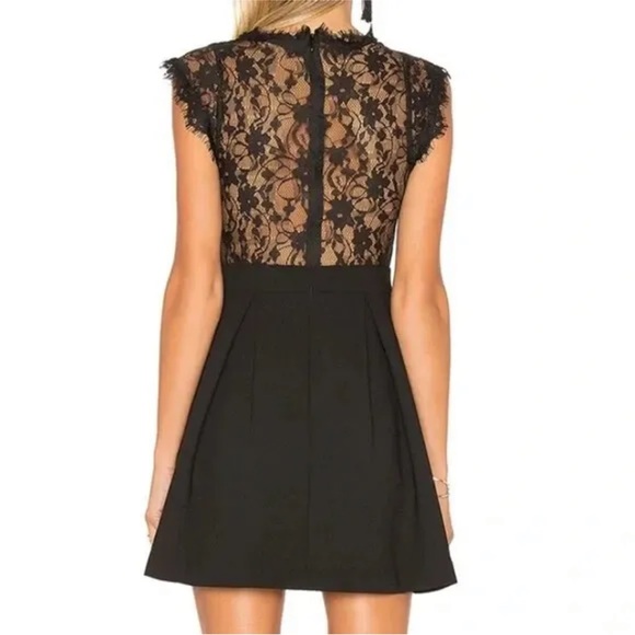 BCBGeneration NWT Black
Lace V-Neck Sleeveless Mini
Cocktail Dress Size 4 - Picture 2 of 6